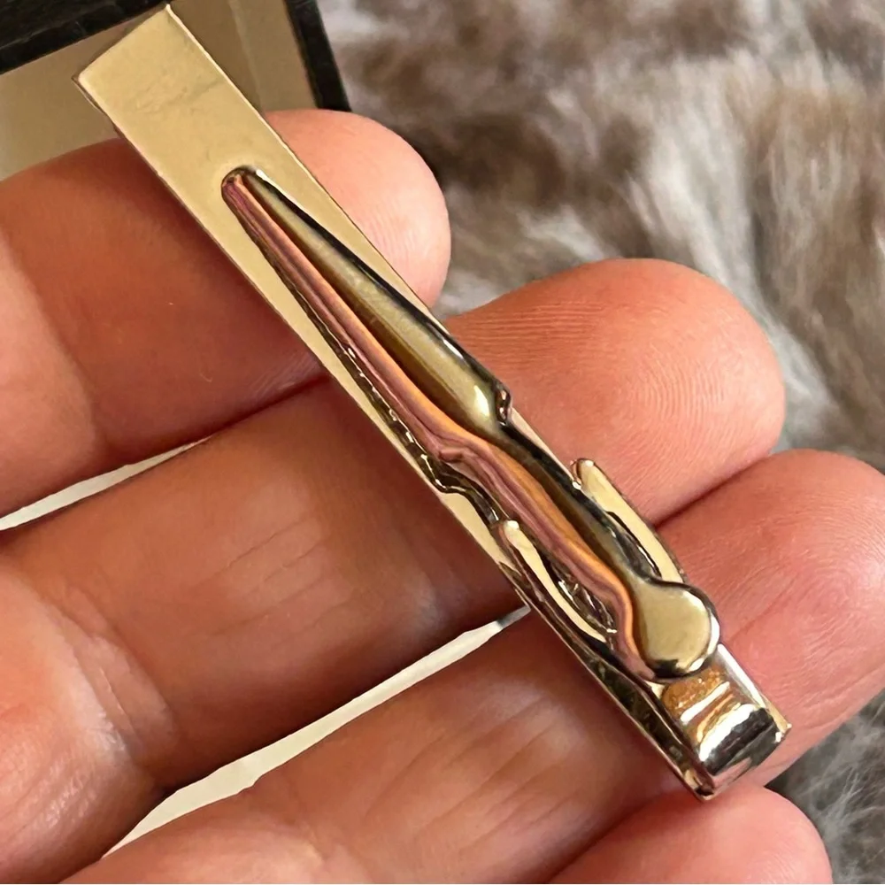 Gentleman black enamel silver plated cuff links tie bar boxed set
